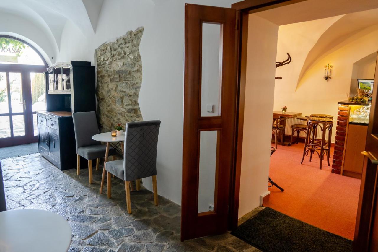 Penzion Familia Hotel Poprad Exterior photo